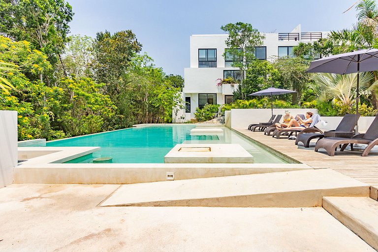 Un paraíso tropical con albercas, gimnasio y golf!