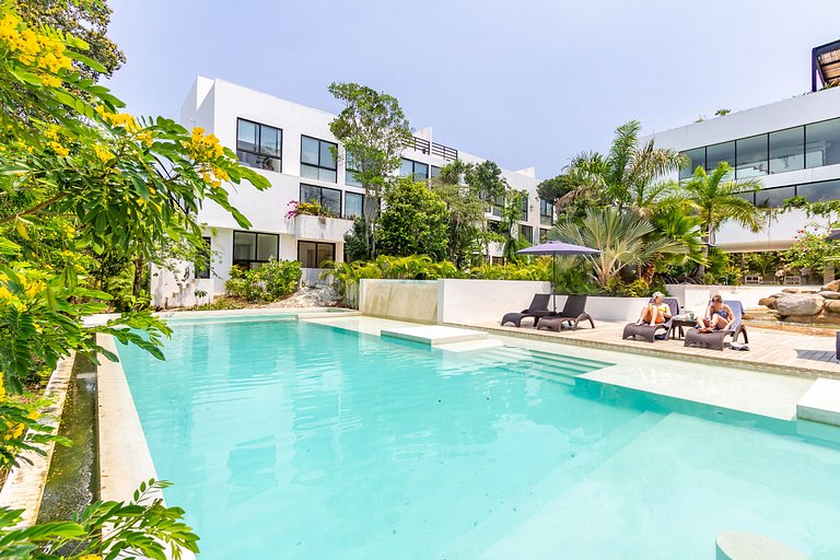 Un paraíso tropical con albercas, gimnasio y golf!