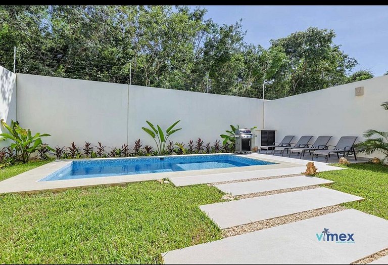 Casa Moderna con Alberca y Asador