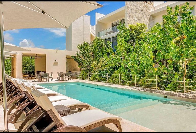 Planta Baja Cerca de Playa con Alberca