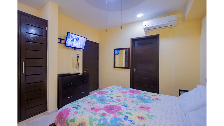 Condo Frente al Mar en el Centro