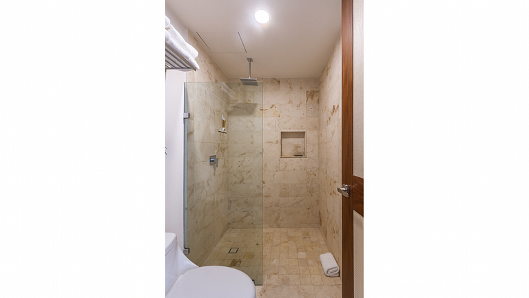 Un paraíso tropical con albercas, gimnasio y golf!