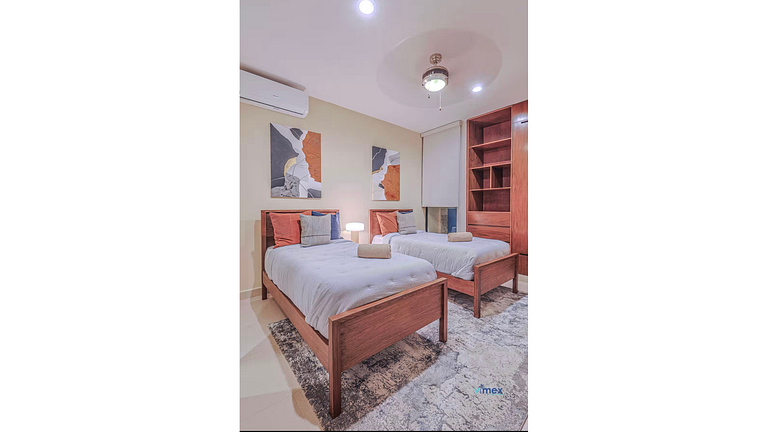 Casa Moderna con Alberca y Asador