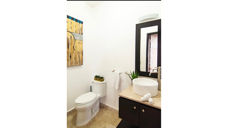 Mamitas: Moderno con Balcón y Alberca