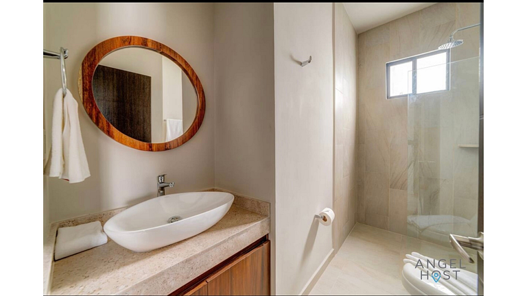 NEW Tranquil Stay, Onsite Pool, Gym and Playground