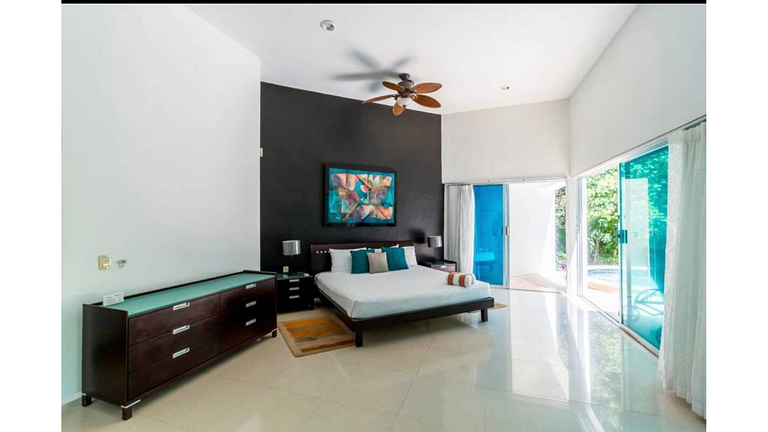 Luxury Villa in Playacar- Soaring ceilings, Pool