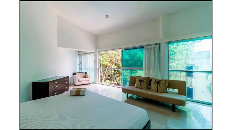 Luxury Villa in Playacar- Soaring ceilings, Pool