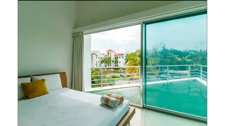 Luxury Villa in Playacar- Soaring ceilings, Pool