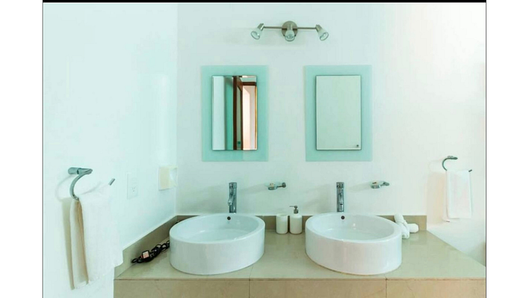 Luxury Villa in Playacar- Soaring ceilings, Pool