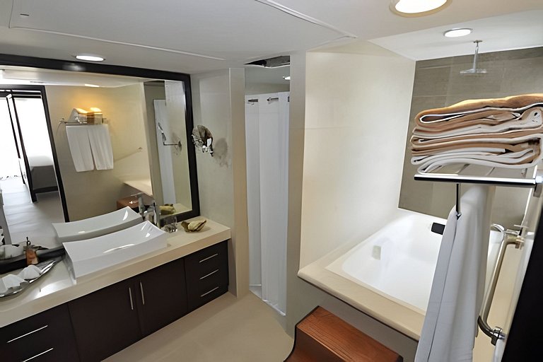 ATH114 · Aldea Thai w/Private Pool! Steps from the beach!